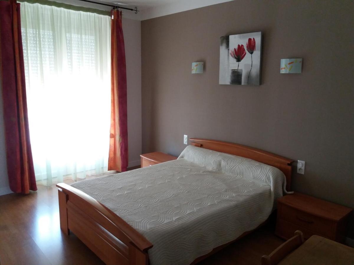 Gite "Les Hortensias" Au Coeur De Лакон Экстерьер фото
