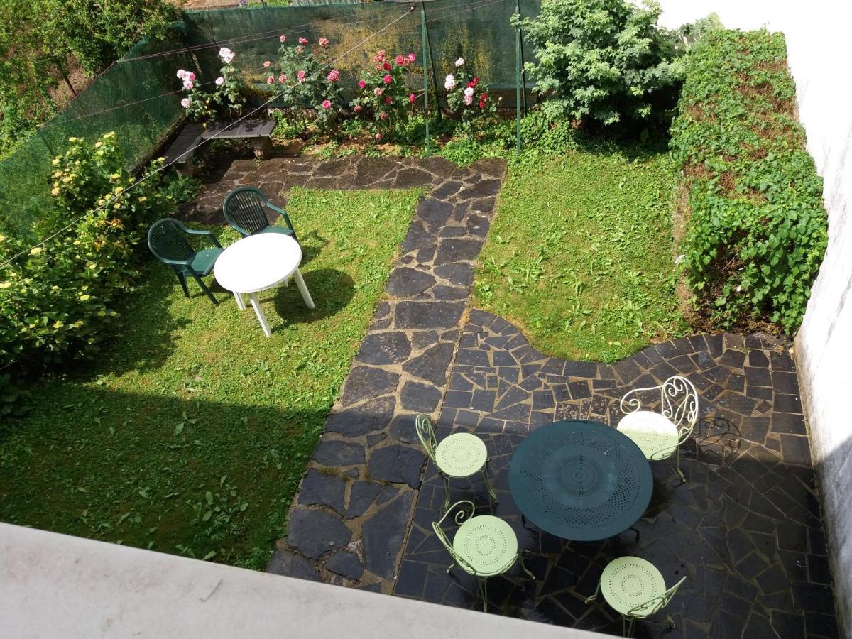 Gite "Les Hortensias" Au Coeur De Лакон Экстерьер фото
